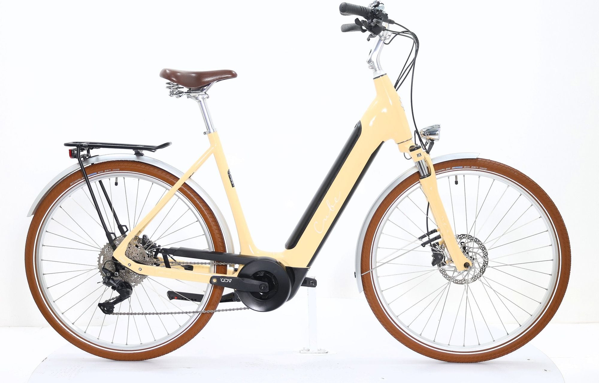 Produit Reconditionné · VTC électrique CUBE Ella Hybrid Ride 500 2024 · Bon état