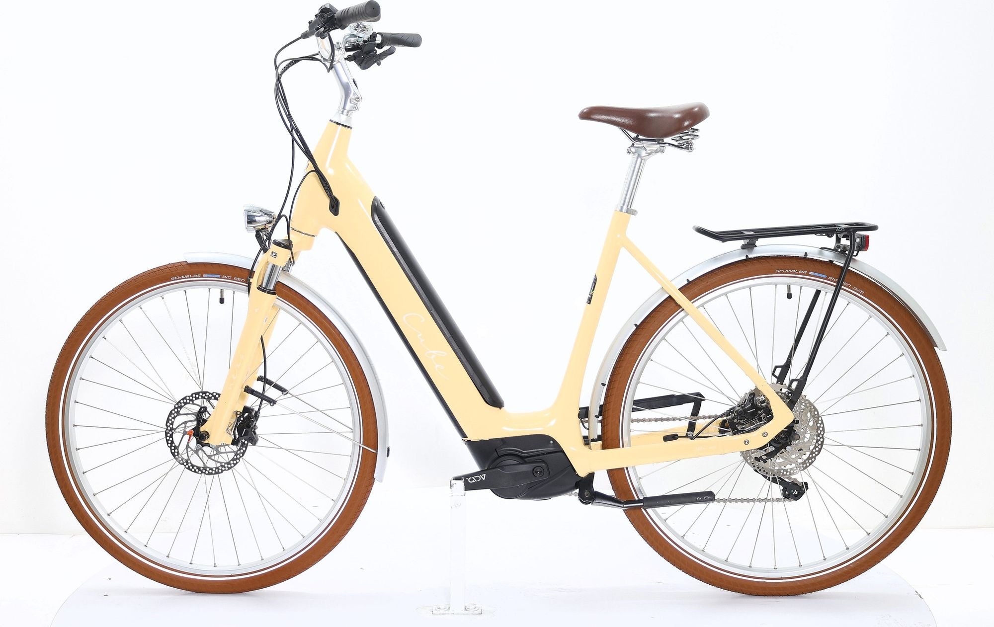 Produit Reconditionné · VTC électrique CUBE Ella Hybrid Ride 500 2024 · Bon état
