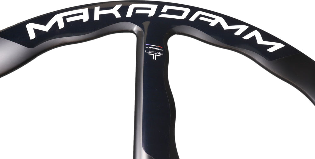 Paire de roues carbone route triathlon TT – MaKadamm leads disc xpremium à pneus – 686gr la roue – centerlock – axe 12x100