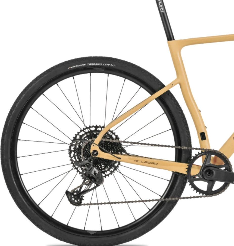 Produit reconditionne - Berria Allroad ADV Apex mullet 12v  / Très bon état