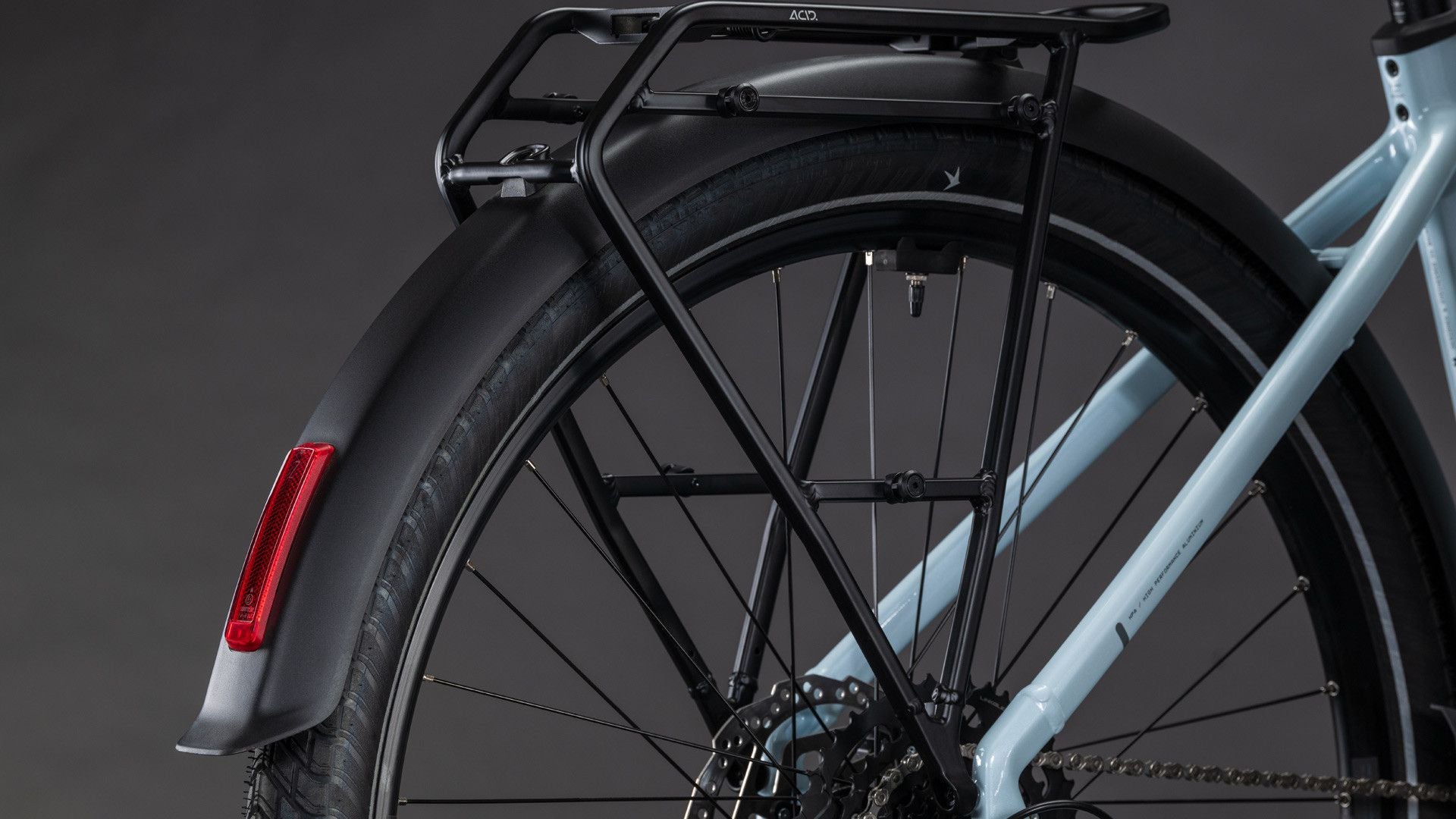 VTC Électrique Cube Touring Hybrid One 600 Shimano Cues 9V 600 Wh 700 mm Bleu Glacier 2026