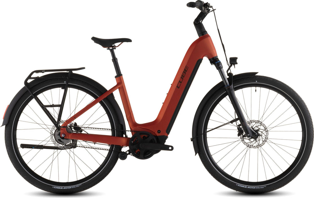 VTC Électrique Cube Touring Hybrid Comfort SLX 800 Easy Entry Shimano Nexus 5V Courroie 800 Wh 700 mm Rouge Orange Chilli 2026
