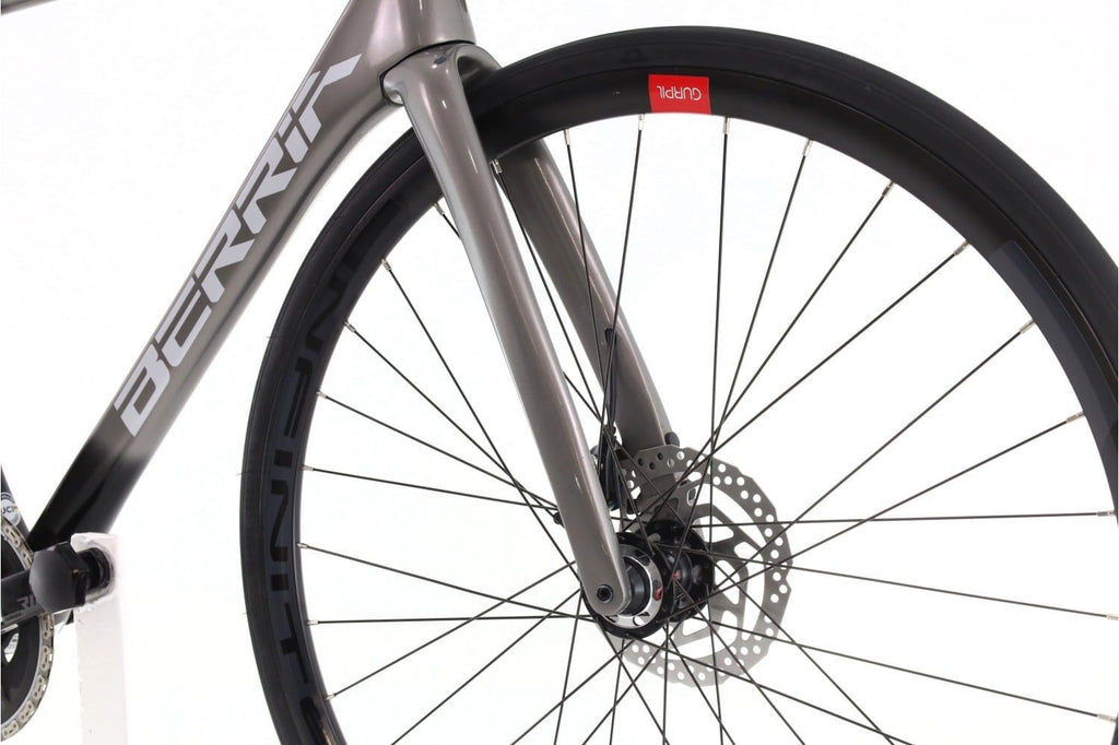 Produit reconditionné · Berria Belador AXS 12V · Gris / Vélo de route | Très bon état