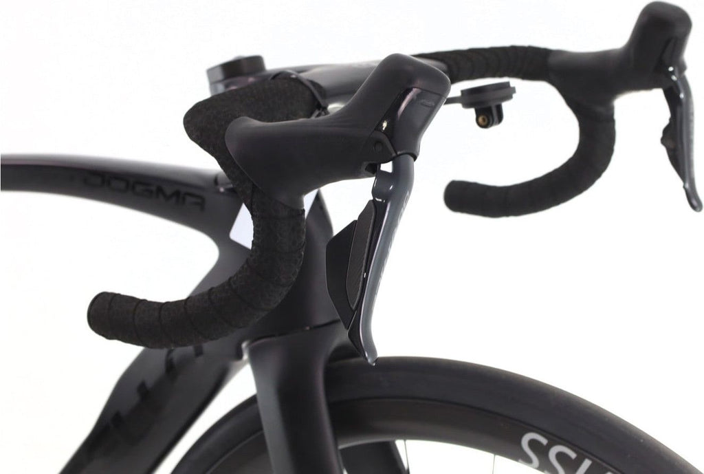Produit reconditionné · Pinarello Dogma F Di2 12V · Noir / Vélo de route | Très bon état