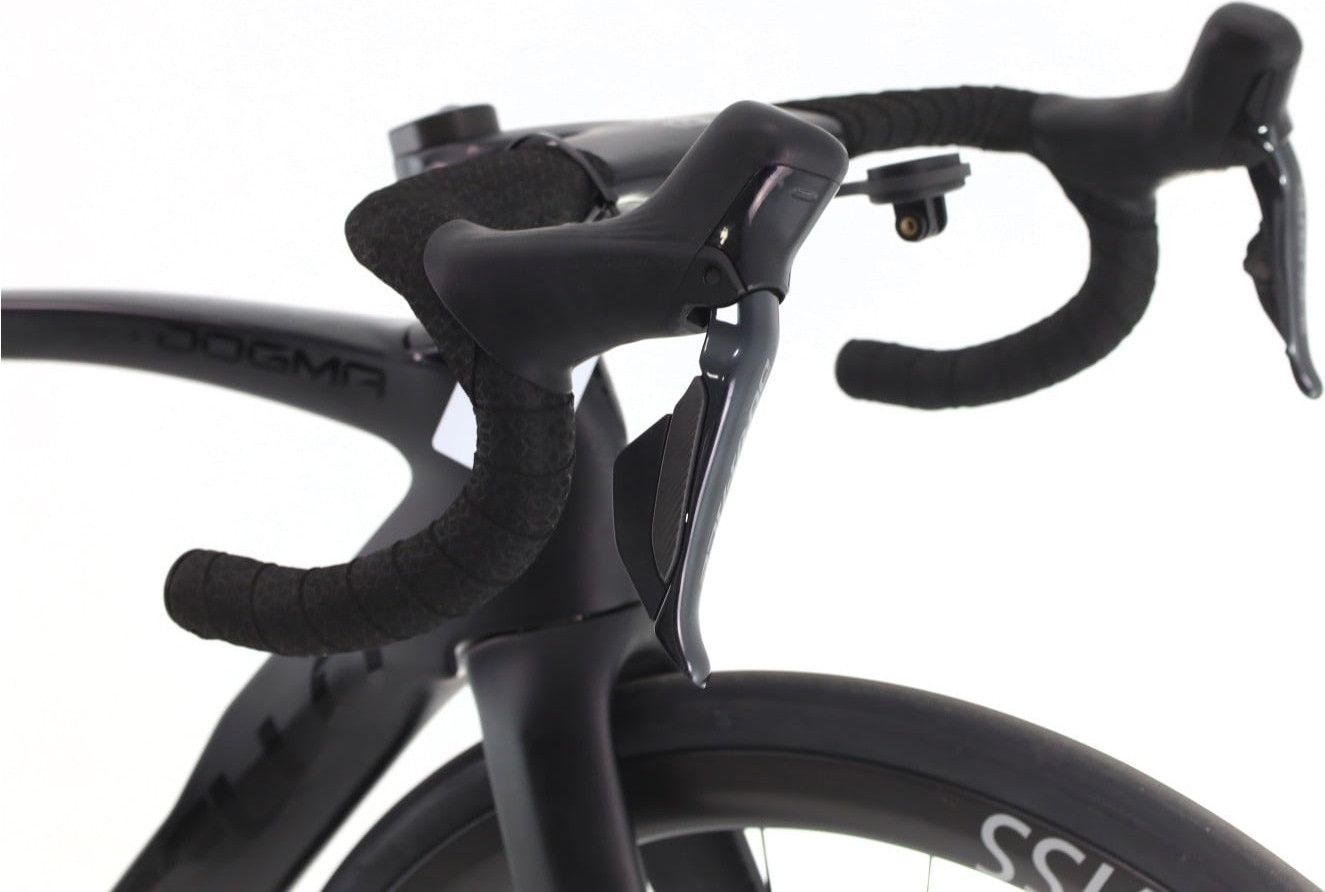 Produit reconditionné · Pinarello Dogma F Di2 12V · Noir / Vélo de route | Très bon état