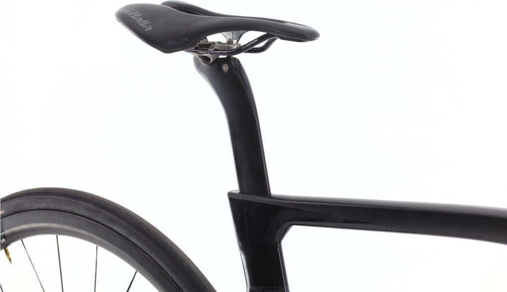 Produit reconditionné · Pinarello Dogma F Di2 12V · Noir / Vélo de route | Très bon état