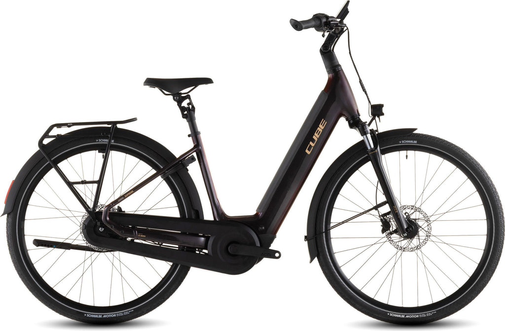 Vélo de Ville Électrique Cube Supreme Hybrid Comfort Pro 600 Easy Entry Enviolo Trekking 600 Wh 700 mm Violet Orange Solareclipse 2026