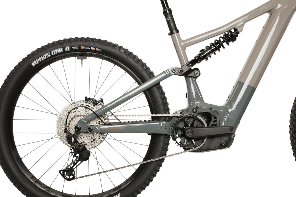 VTT Électrique Tout-Suspendu Focus SAM² 6.8 12V 750Wh Bosch 85 Nm 29'' Gris 2024