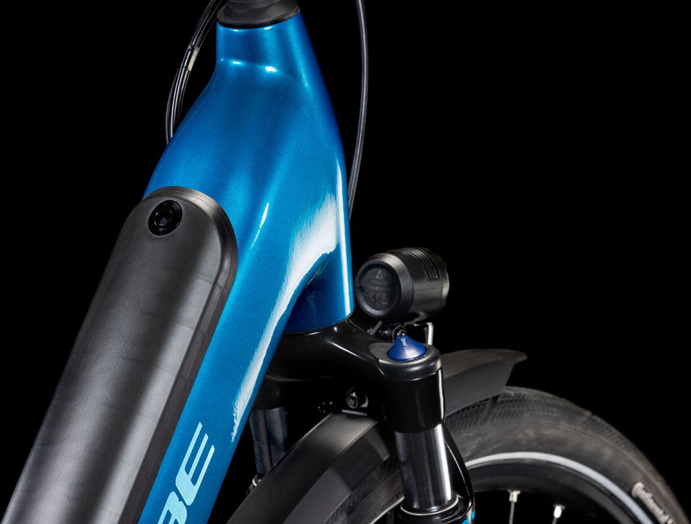 Vélo de Ville Électrique Cube Supreme Hybrid Pro 625 Easy Entry Shimano Cues 11V 625 Wh 700 mm Bleu Electric