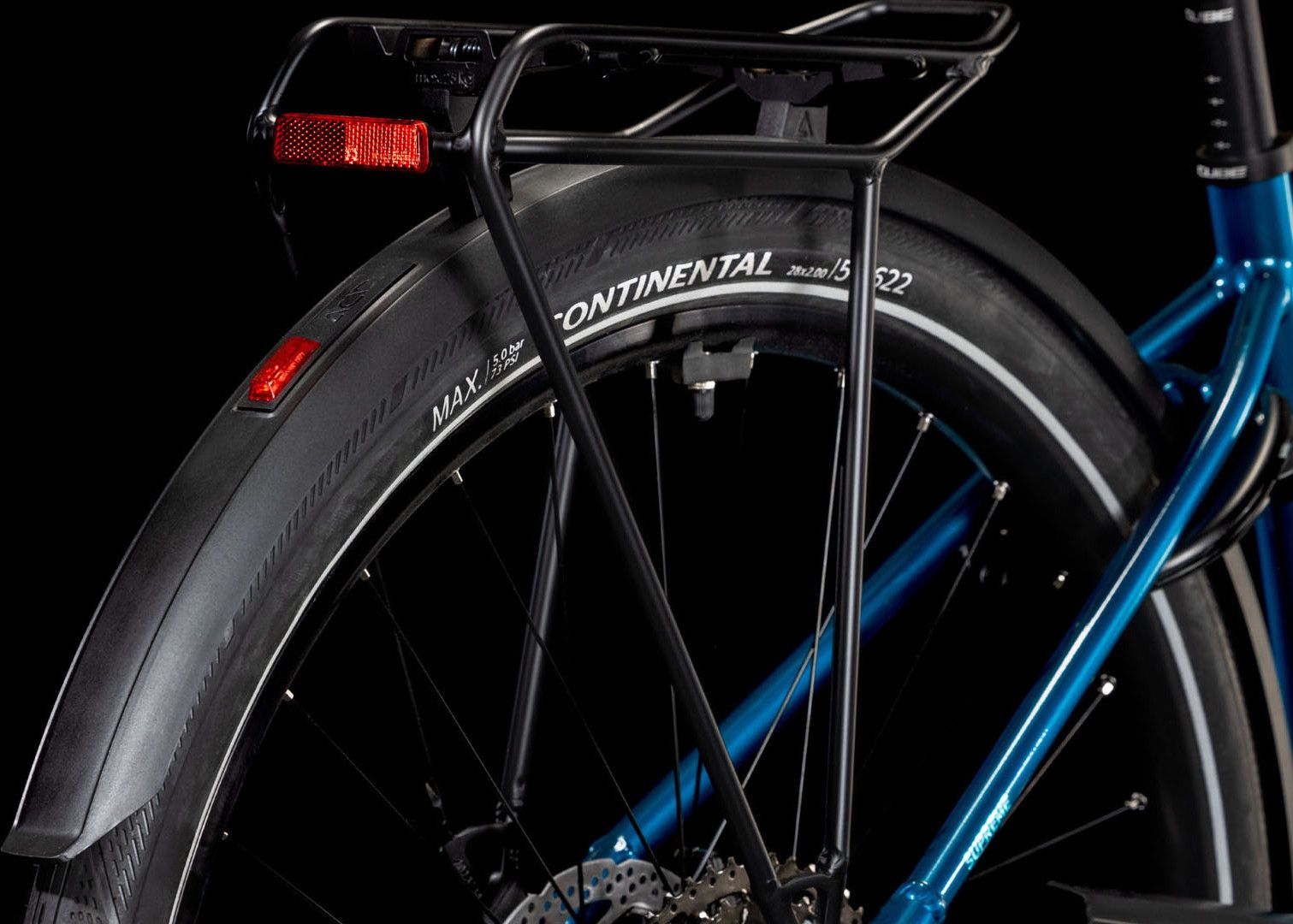 Vélo de Ville Électrique Cube Supreme Hybrid Pro 625 Easy Entry Shimano Cues 11V 625 Wh 700 mm Bleu Electric