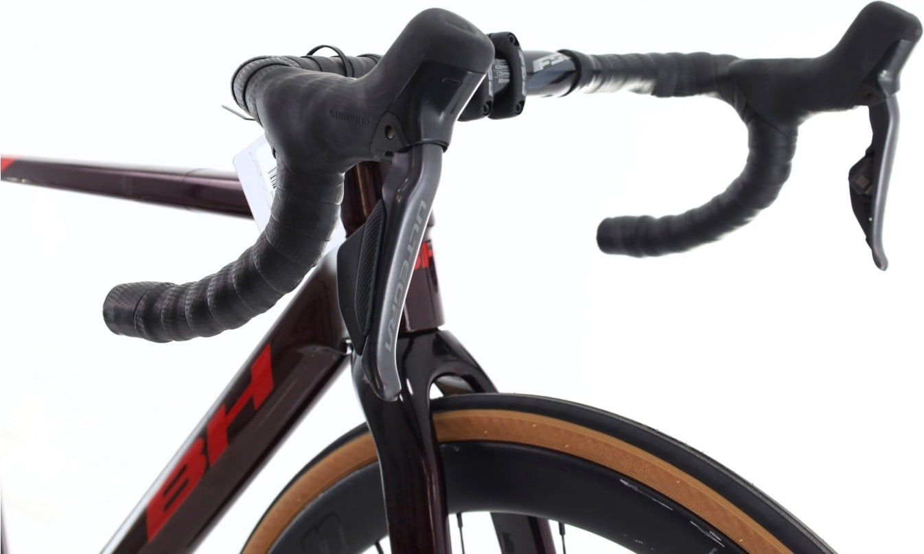 Produit reconditionné · BH Ultralight 7.0 Di2 12V · Rouge / Vélo de route | Très bon état