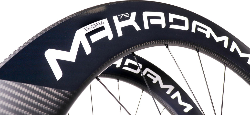 Paire de roues carbone route – MaKadamm evora 79 disc xpremium à pneus – 1492 gr la paire – centerlock – axe 12x100 | 12x142