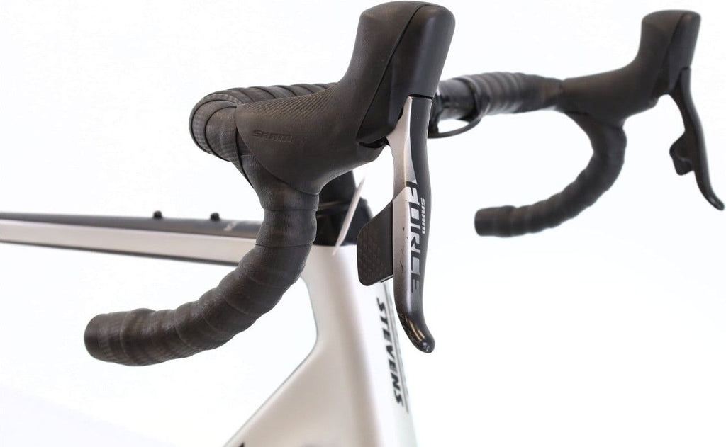 Produit reconditionné · Stevens Camino Pro AXS 12V / Vélo de gravel | Très bon état