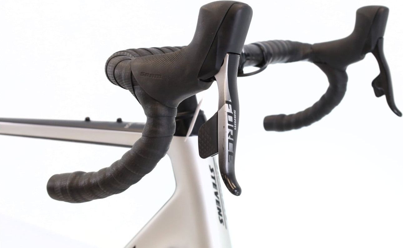 Produit reconditionné · Stevens Camino Pro AXS 12V / Vélo de gravel | Très bon état