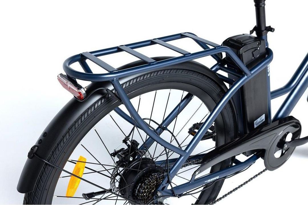Produit Reconditionné-Vélo de Ville 28 ,  SHIMANO 7v - Autonomie jusqu'a 60km - Très bon état