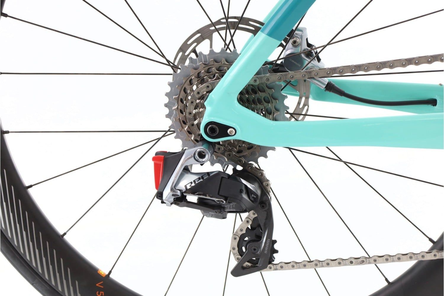 Produit reconditionné · Bianchi Oltre XR4 AXS 12V · Noir / Vélo de route | Très bon état