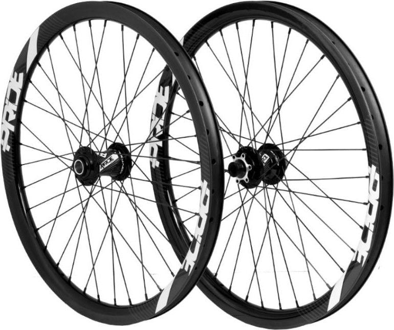 Paire de Roues Pride Racing Gravity Control V2 24" (507) | 20x100 - 15x100 mm | 6 Trous | Noir/Blanc Brillant