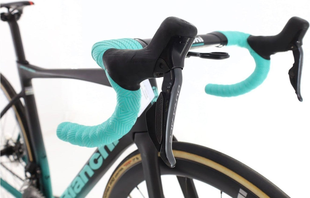Produit reconditionné · Bianchi Specialissima Di2 12V · Noir / Vélo de route | Très bon état