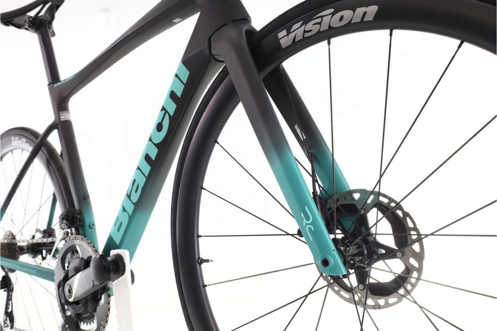 Produit reconditionné · Bianchi Specialissima Di2 12V · Noir / Vélo de route | Très bon état