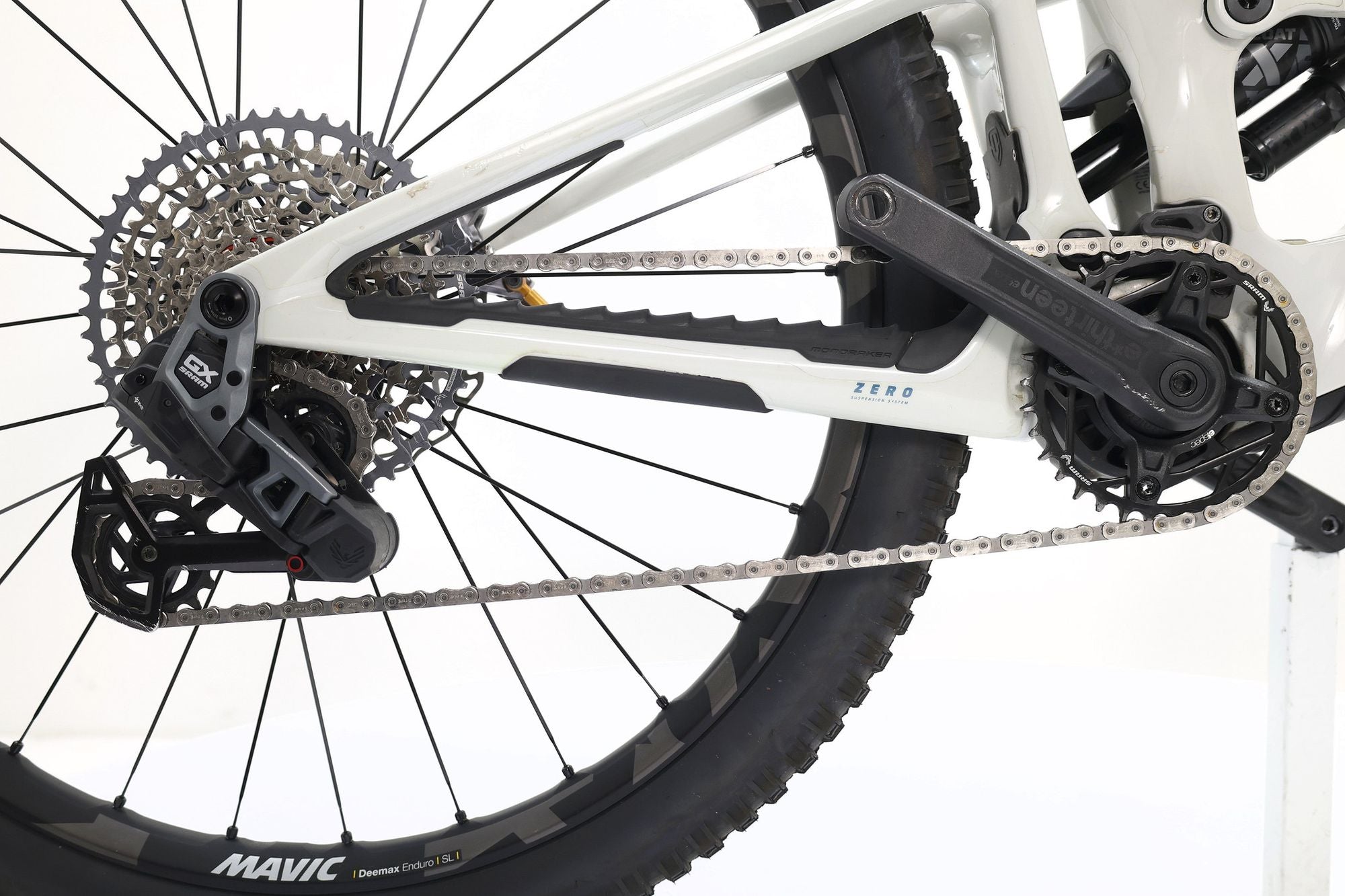 Produit Reconditionné · VTT électrique MONDRAKER Neat RR 2024 · Bon état