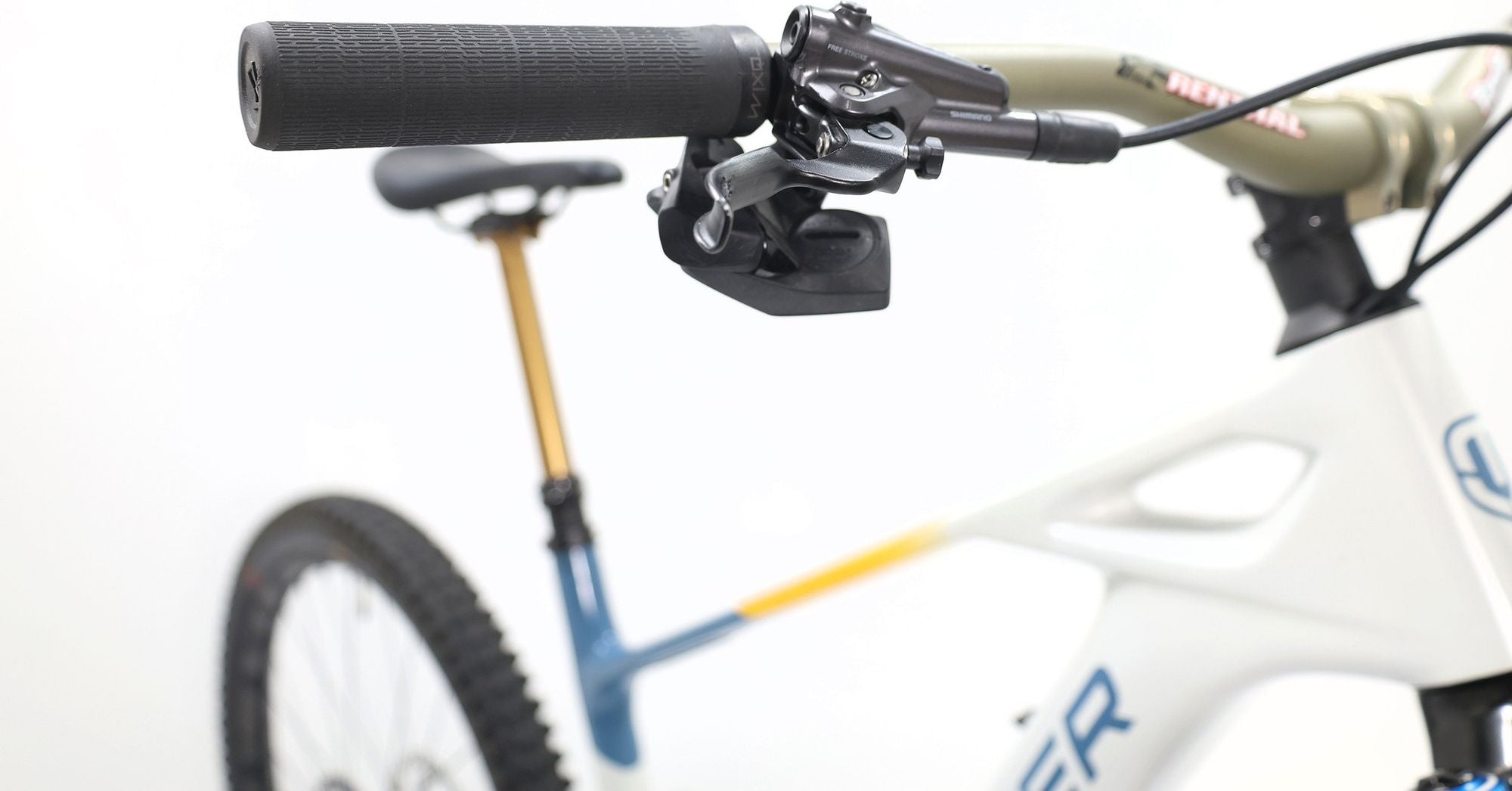 Produit Reconditionné · VTT électrique MONDRAKER Neat RR 2024 · Bon état