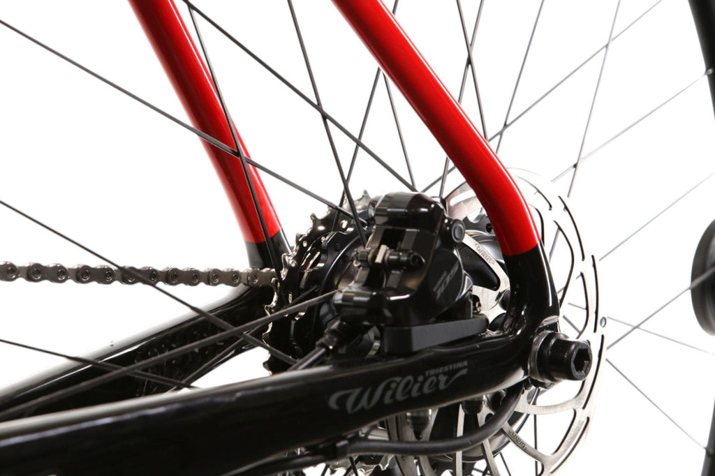 Vélo de Route Électrique Wilier Triestina Garda Hybrid Shimano 105 12V 250 Wh 700 mm Noir Rouge