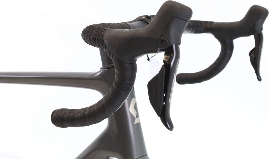Produit reconditionné · Scott Addict 30 Di2 12V · Gris / Vélo de route | Très bon état