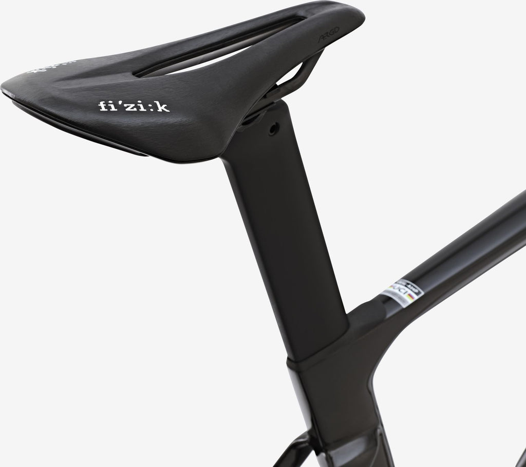 Vélo de Route Van Rysel RCR-F Pro Shimano Dura Ace Di2 12V 700 mm Noir Carbon Raw Signature