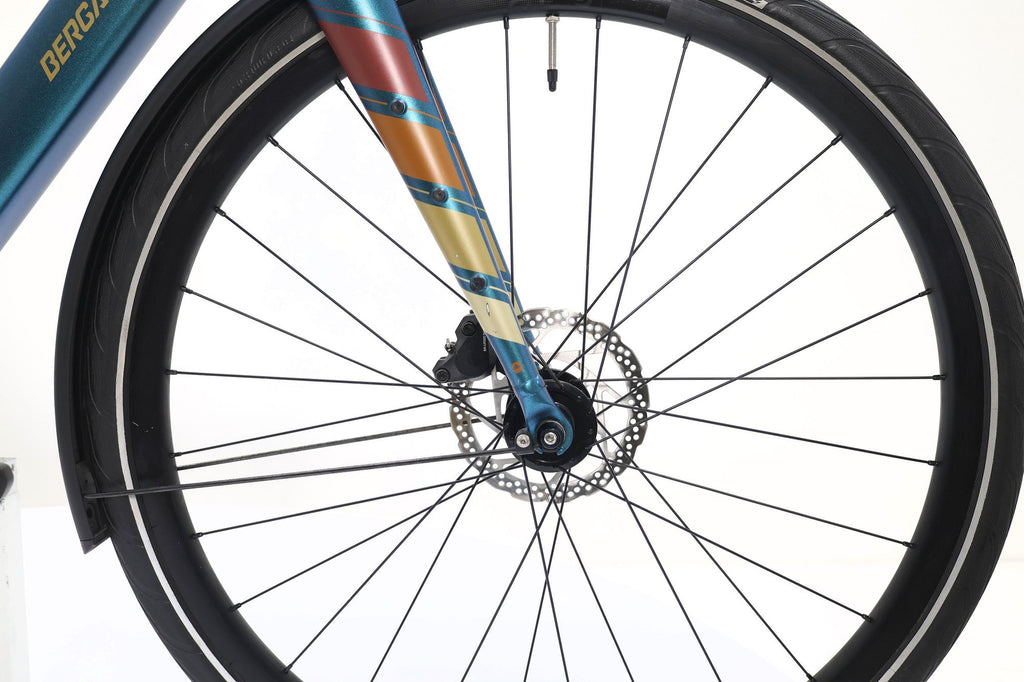 Produit Reconditionné · Vélo de ville électrique BERGAMONT E-Sweep Tour 2023 · Bon état