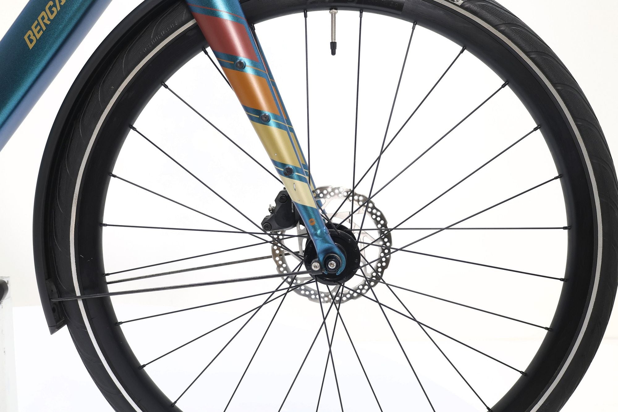 Produit Reconditionné · Vélo de ville électrique BERGAMONT E-Sweep Tour 2023 · Bon état