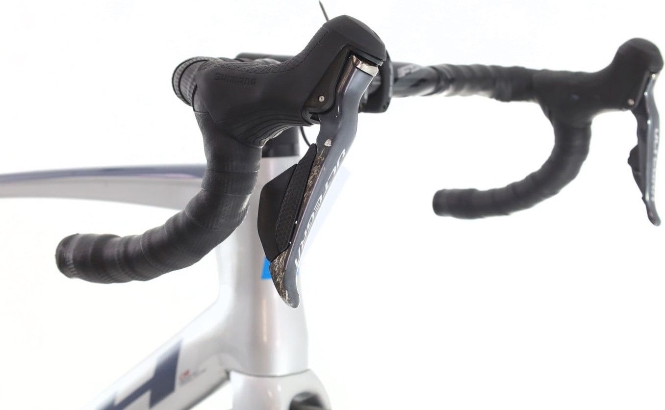Produit reconditionné · BH Quartz Di2 11V · Gris / Vélo de route | Très bon état