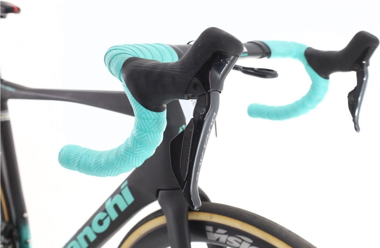 Produit reconditionné · Bianchi Specialissima Di2 12V · Noir / Vélo de route | Très bon état