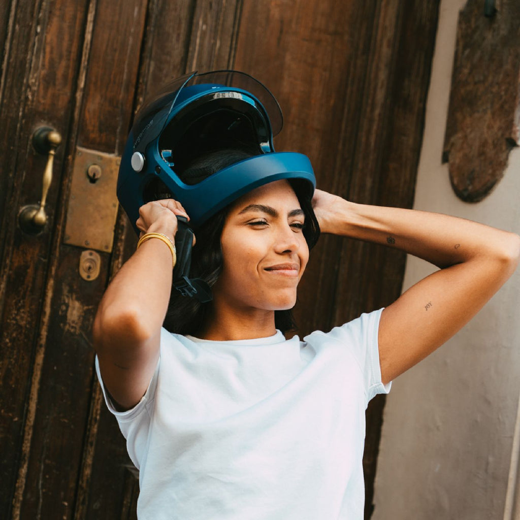 Virgo Integral Mips Bleu - Casque Intégral Urbain avec visière et phare arrière