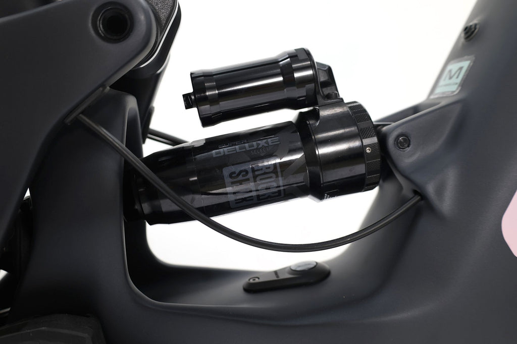 Produit Reconditionné · VTT électrique SANTA CRUZ Heckler 9 C 2024 · Bon état