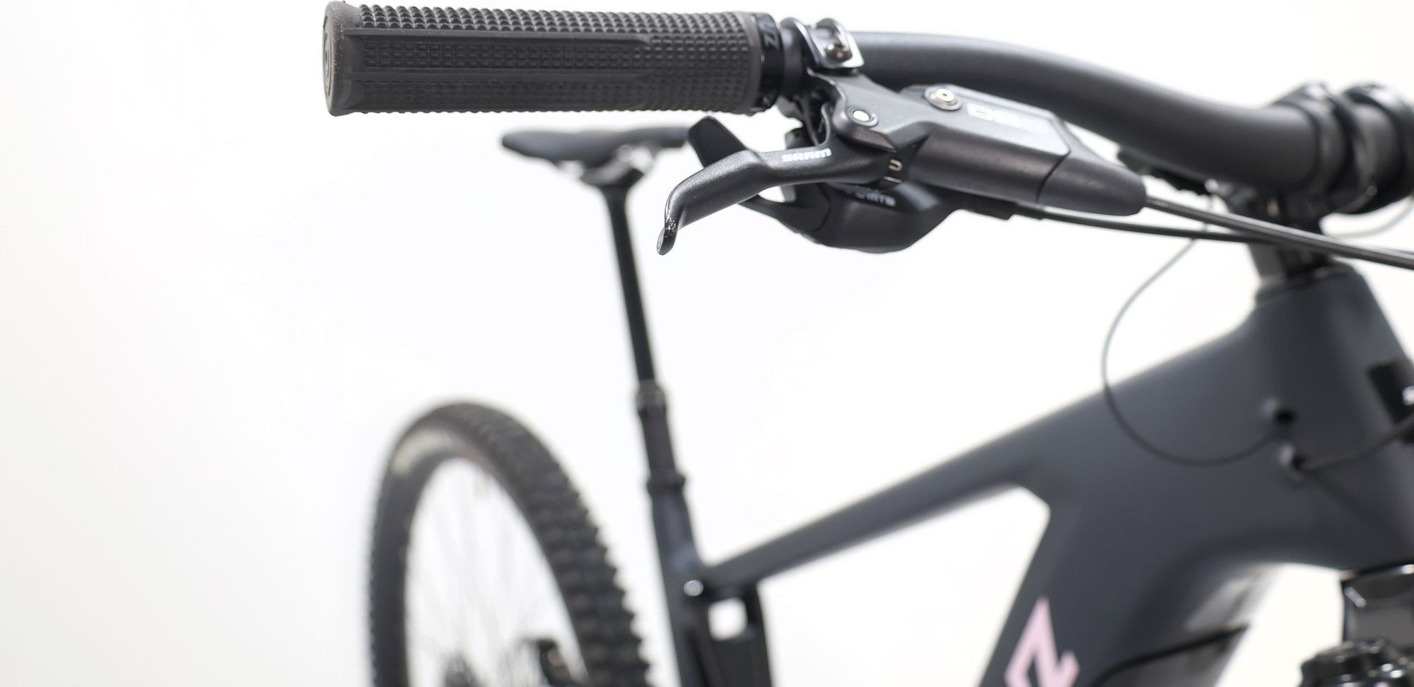 Produit Reconditionné · VTT électrique SANTA CRUZ Heckler 9 C 2024 · Bon état