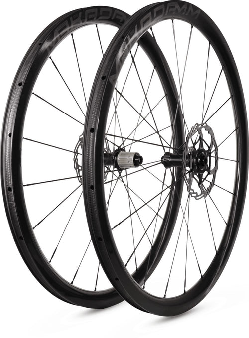Paire de roues carbone route – MaKadamm legacy 35 disc héritage édition à pneus – 977 gr la paire – centerlock – axe 12x100 | 12x142