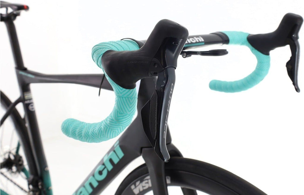 Produit reconditionné · Bianchi Specialissima RC Arkea Team Di2 12V · Gris / Vélo de route | Très bon état