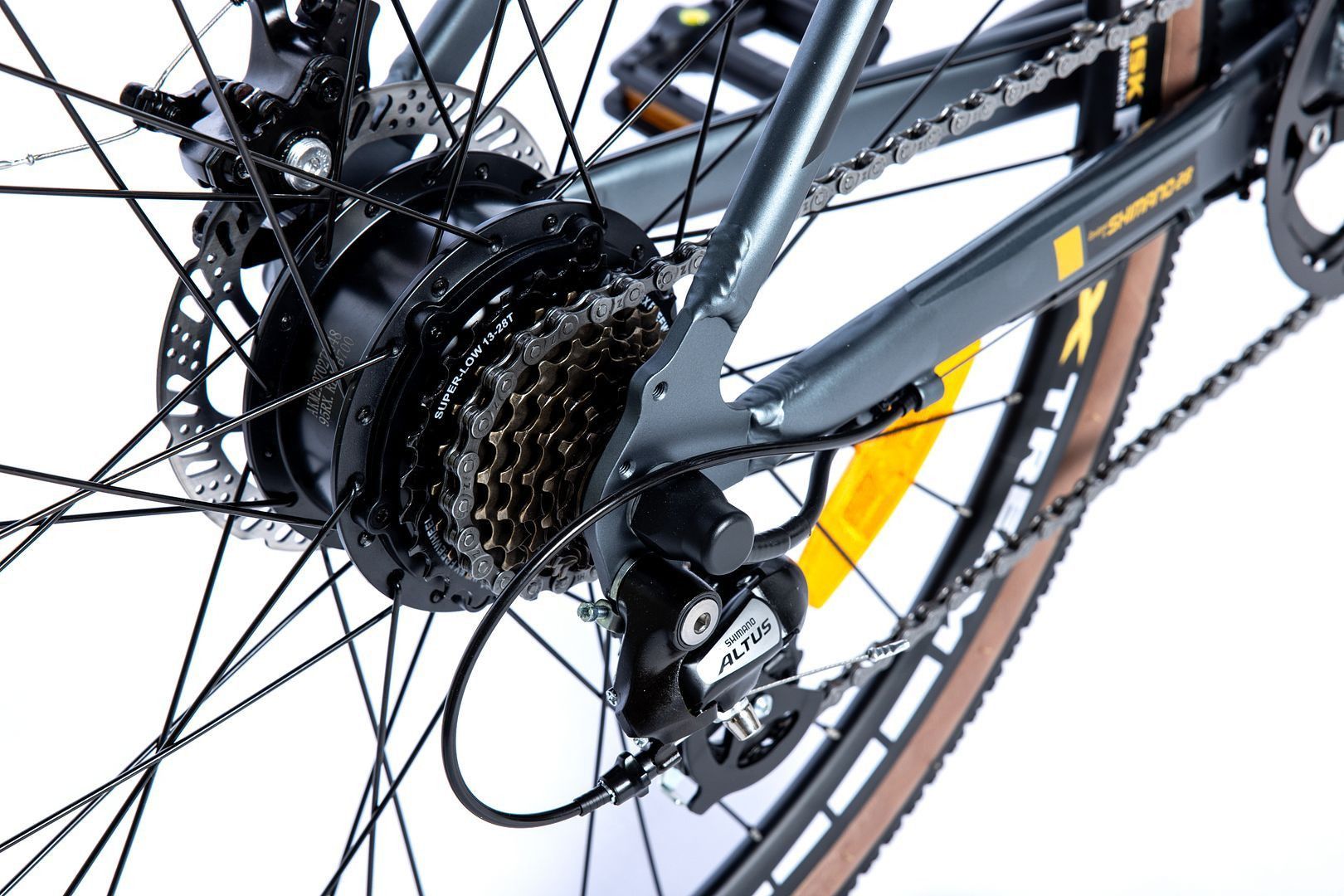 Produit Reconditionné- E-GRAVEL28PRO - SHIMANO 8V - Freins Disque TEKTRO - Autonomie 70km | Très bon état