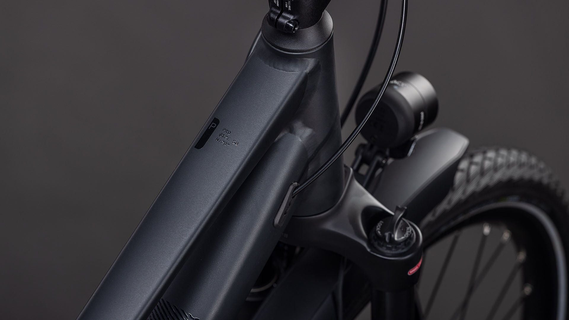 VTC Cube Kathmandu Pro Trapeze Shimano Cues 10V 700 mm Noir Coal 2026
