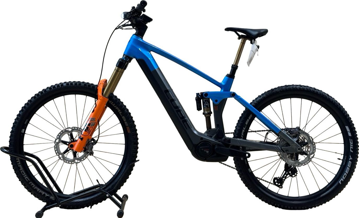 produit reconditionné . Cube Stereo Hybrid 160 HPC Actionteam 750 Shimano XT 2024 . VTT électrique . Cube . très bon état