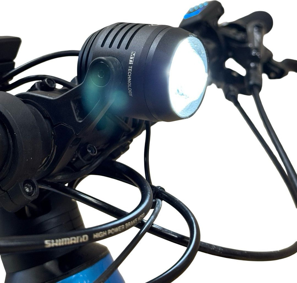 produit reconditionné . Cube Stereo Hybrid 160 HPC Actionteam 750 Shimano XT 2024 . VTT électrique . Cube . très bon état