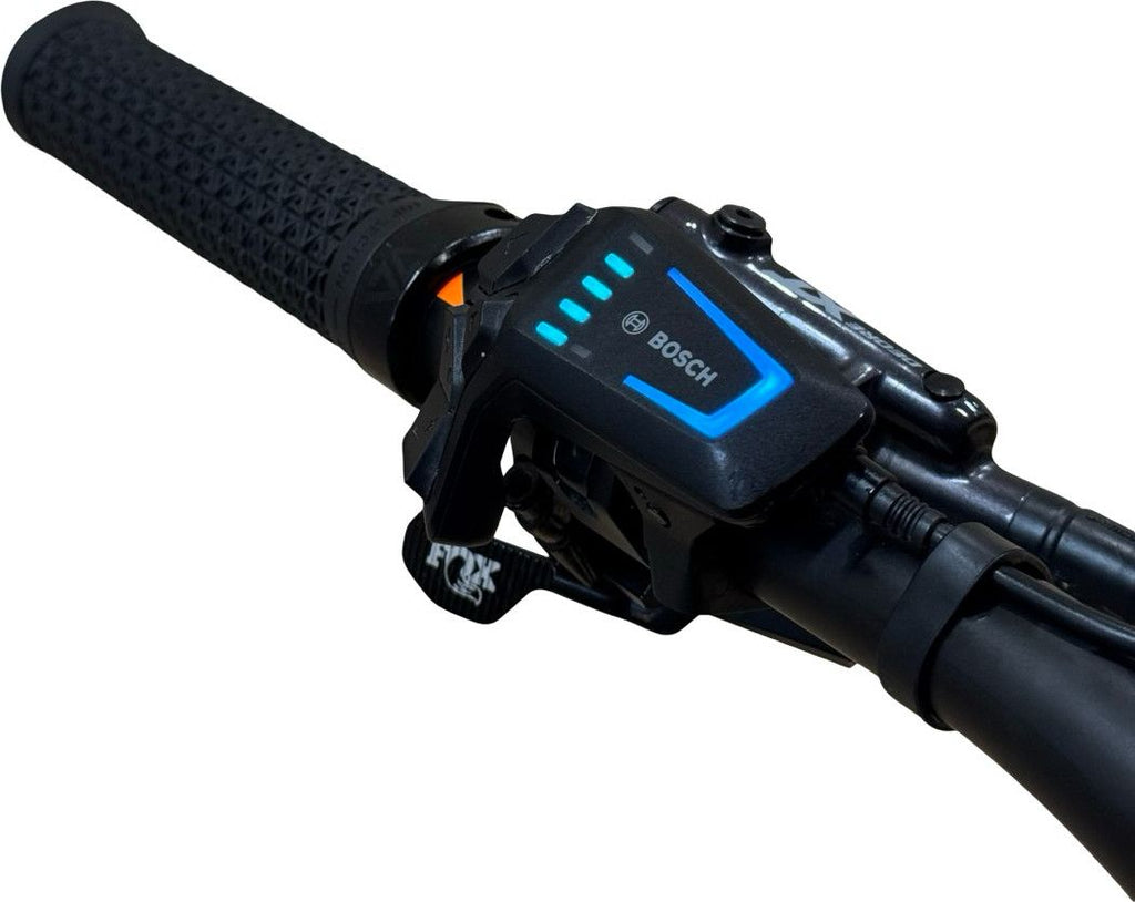 produit reconditionné . Cube Stereo Hybrid 160 HPC Actionteam 750 Shimano XT 2024 . VTT électrique . Cube . très bon état