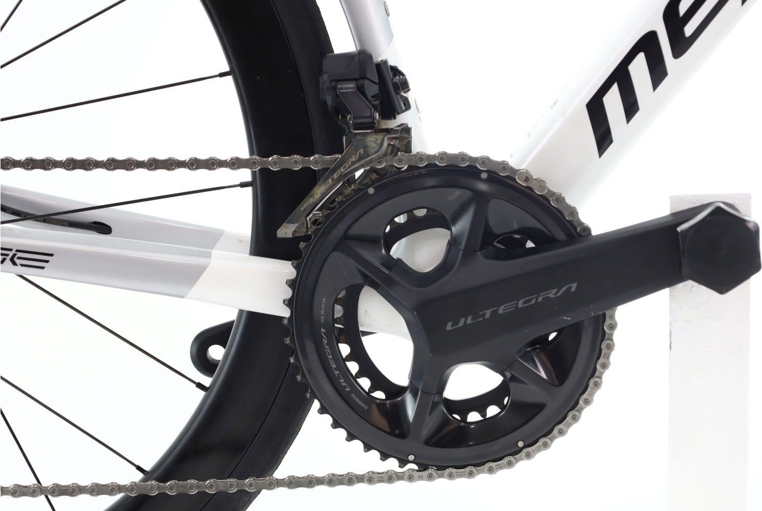 Produit reconditionné · Megamo Raise Di2 12V · Blanc / Vélo de route | Très bon état