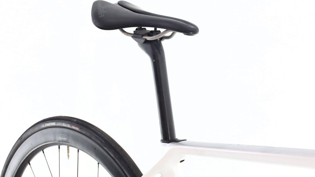 Produit reconditionné · Megamo Raise Di2 12V · Blanc / Vélo de route | Très bon état