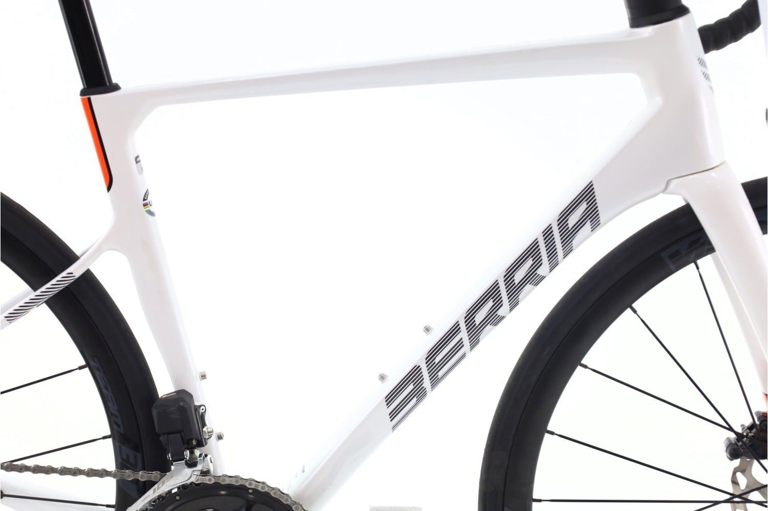 Produit reconditionné · Berria Belador Elite Di2 12V · Blanc / Vélo de route | Très bon état