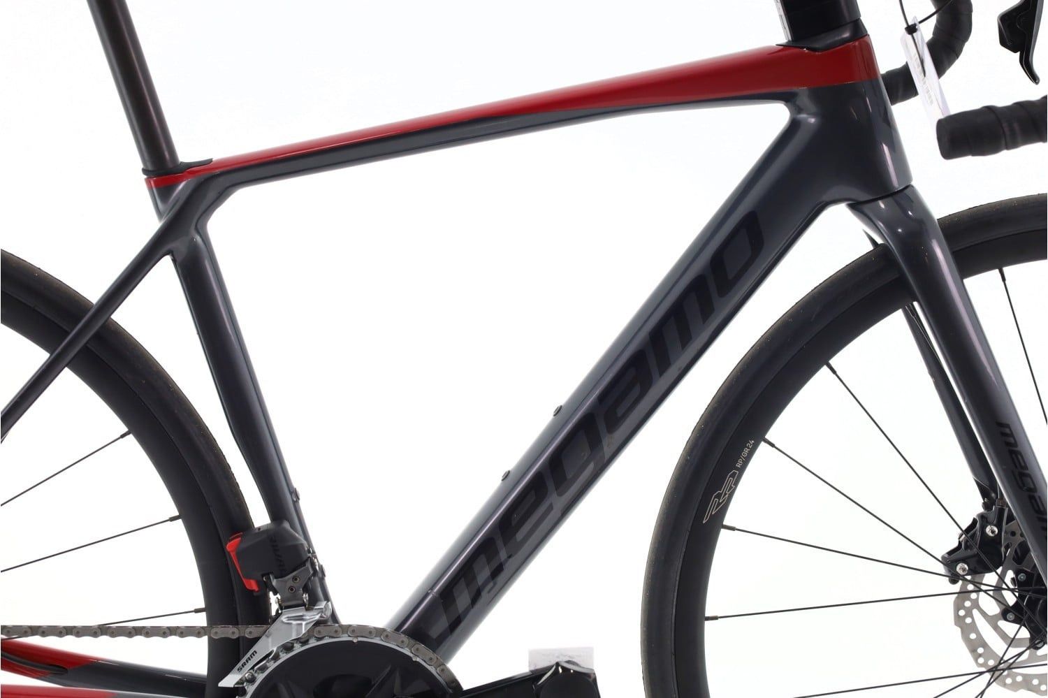 Produit reconditionné · Megamo Raise AXS 12V · Gris / Vélo de route | Très bon état