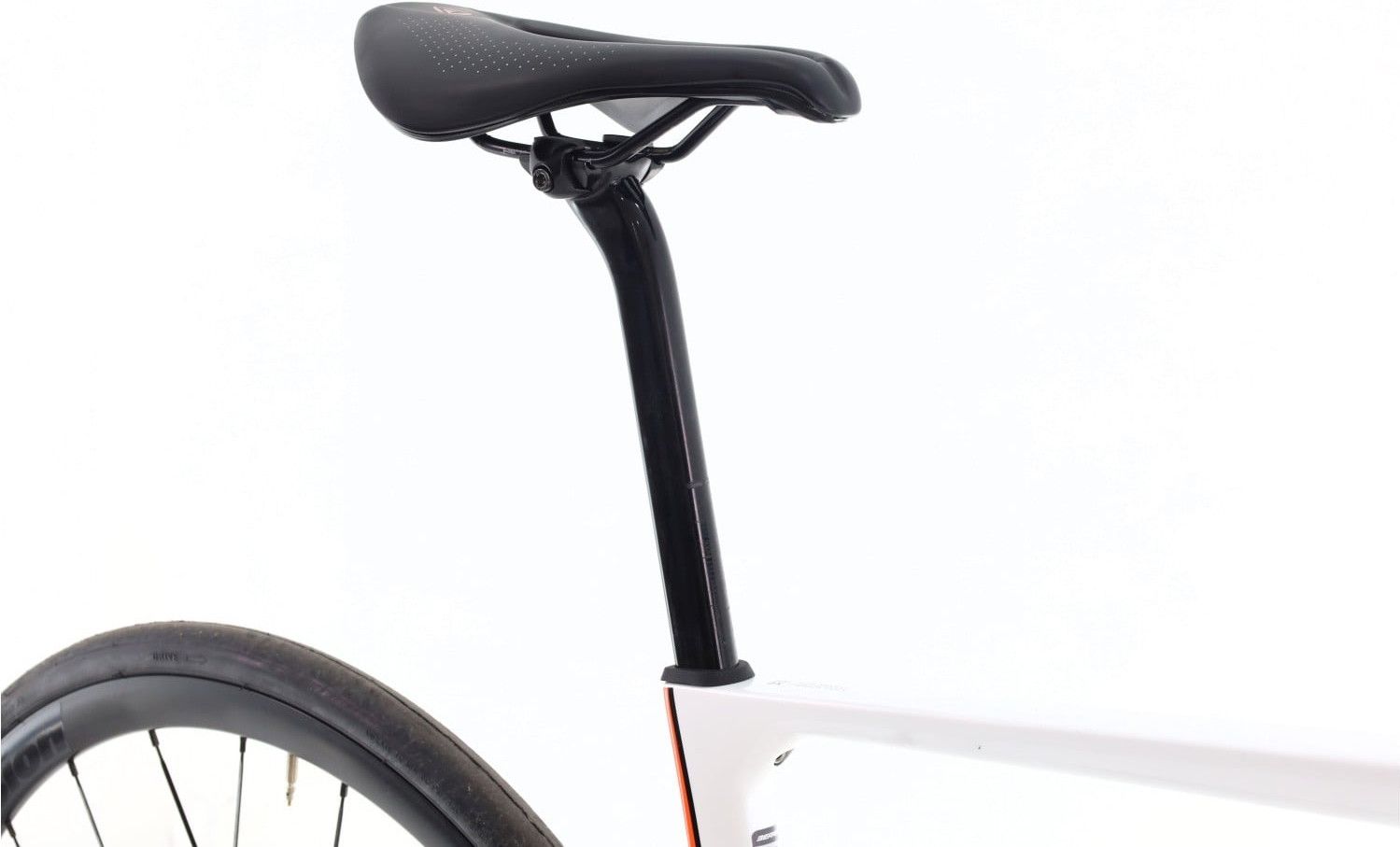 Produit reconditionné · Berria Belador Elite Di2 12V · Blanc / Vélo de route | Très bon état