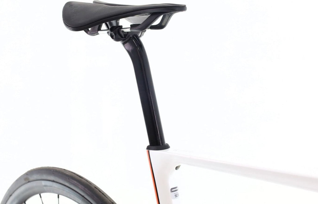 Produit reconditionné · Berria Belador Elite Di2 12V · Blanc / Vélo de route | Très bon état