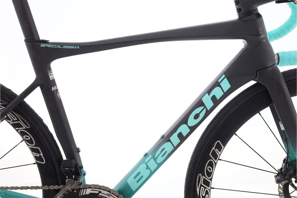 Produit reconditionné · Bianchi Specialissima RC Arkea Team Di2 12V · Gris / Vélo de route | Très bon état
