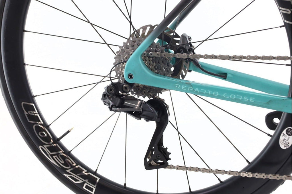 Produit reconditionné · Bianchi Specialissima RC Arkea Team Di2 12V · Gris / Vélo de route | Très bon état